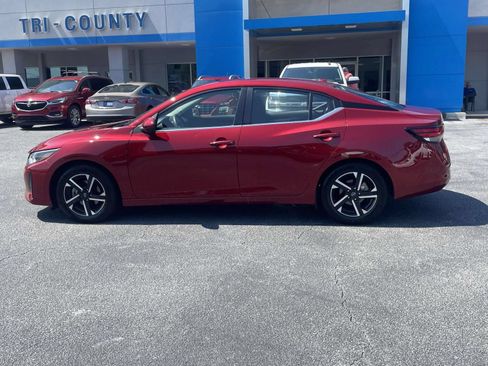 Used 2025 Nissan Sentra SV FWD image 6