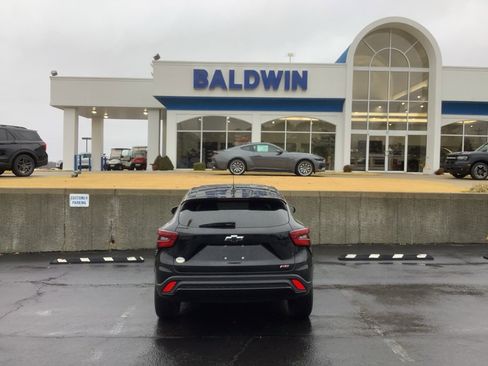 Used 2024 Chevrolet Trax RS w/ Driver Confidence Package image 6