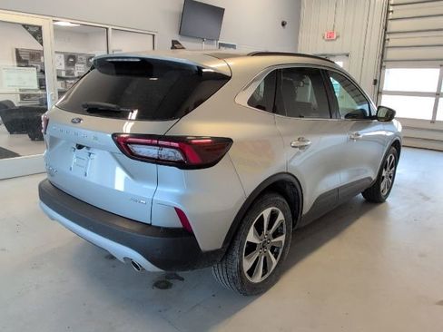 Used 2024 Ford Escape Platinum AWD/4WD image 5