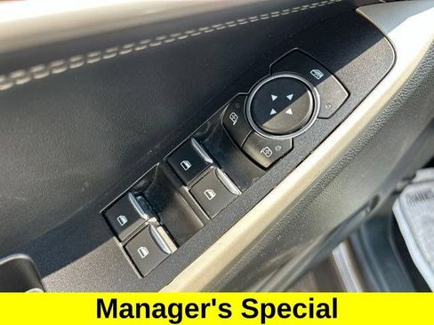 Used 2021 Ford Explorer XLT w/ Equipment Group 202A AWD/4WD image 12