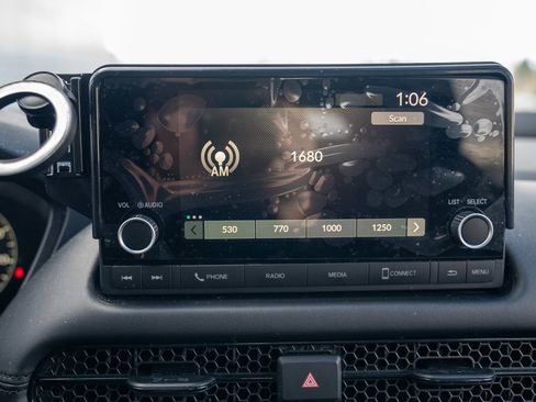 Used 2024 Honda HR-V LX image 14