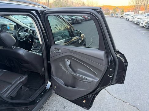 Used 2016 Ford Escape SE w/ SE Leather Comfort Package FWD image 23