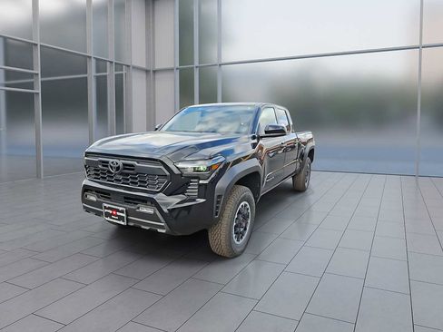 New 2025 Toyota Tacoma TRD Off-Road image 4