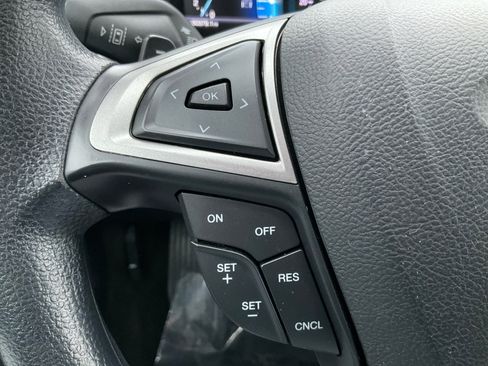 Used 2019 Ford Fusion SE image 19