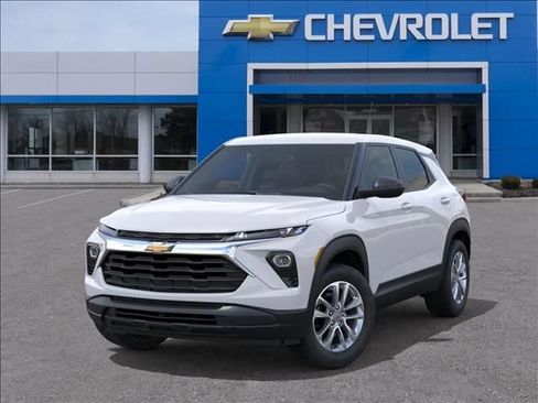 Used 2026 Chevrolet TrailBlazer LS w/ LS Convenience Package FWD image 6