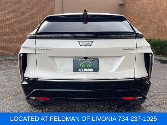 Certified 2024 Cadillac Lyriq Luxury AWD/4WD image 4