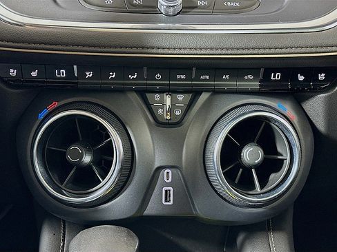 Used 2022 Chevrolet Blazer Premier w/ Enhanced Convenience Package image 18