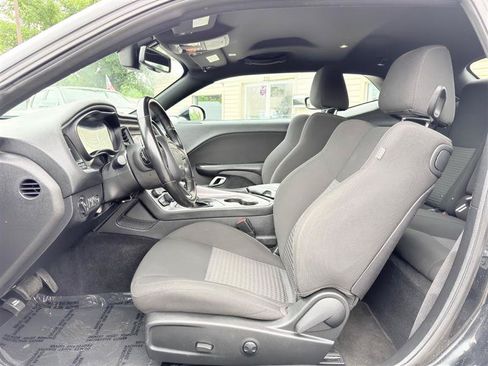 Used 2022 Dodge Challenger GT AWD/4WD image 20