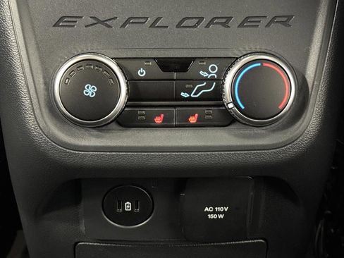 Used 2025 Ford Explorer ST-Line w/ Premium Package image 36