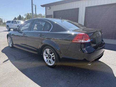 Used 2009 Pontiac G8 w/ Premium Package RWD image 3