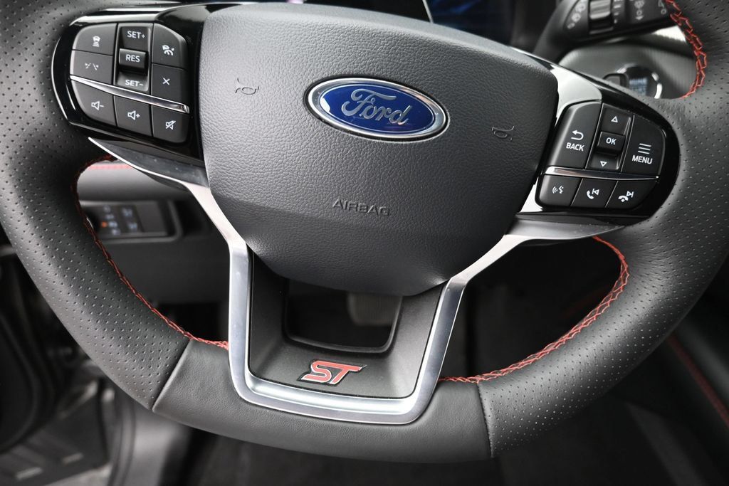 Used 2025 Ford Explorer ST AWD/4WD image 17