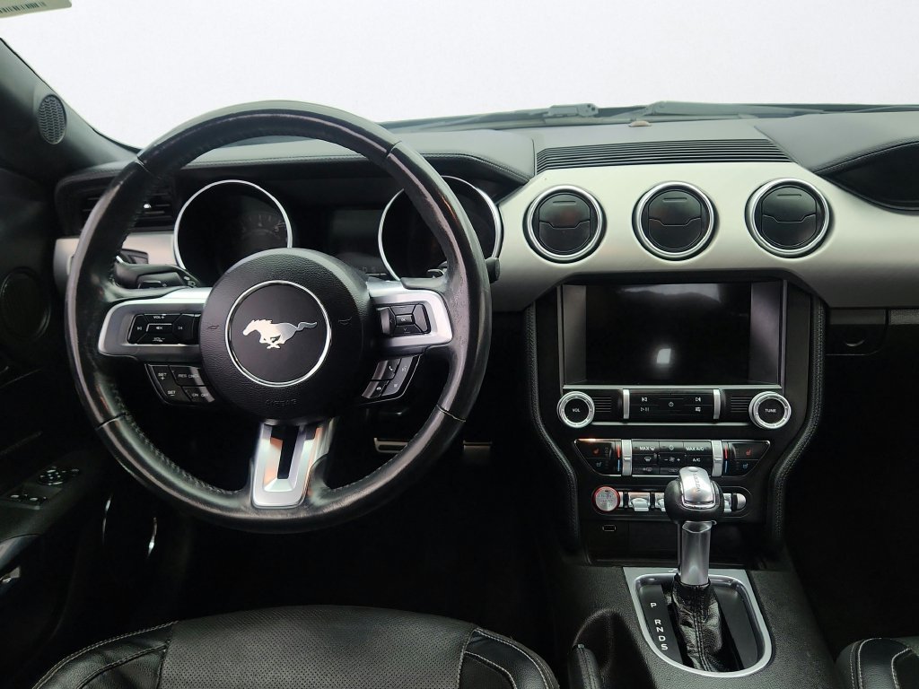 Used 2020 Ford Mustang Premium RWD image 27