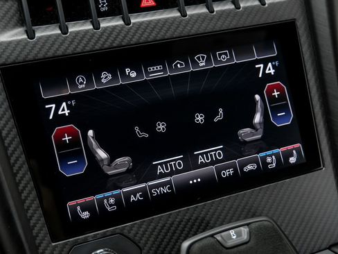 Used 2023 Lamborghini Urus Performante AWD/4WD image 33