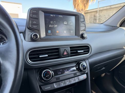 Used 2020 Hyundai Kona Limited FWD image 19