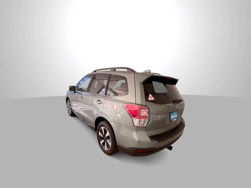 Used 2017 Subaru Forester 2.5i Limited w/ Popular Package #2 AWD/4WD image 6