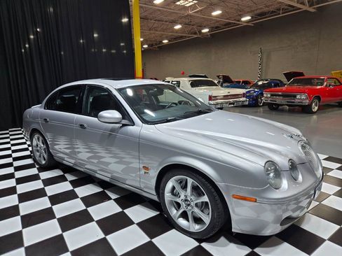Used 2005 Jaguar S-TYPE R RWD image 35