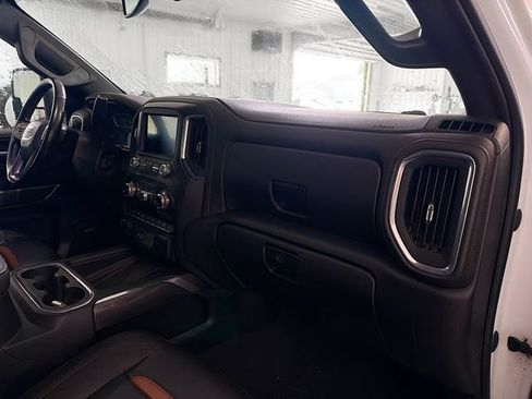 Used 2022 GMC Sierra 2500 AT4 w/ AT4 Preferred Package AWD/4WD image 11