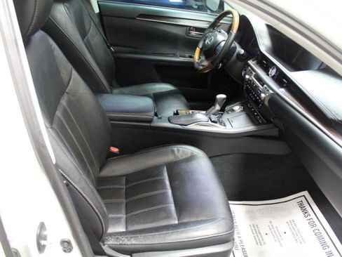 Used 2016 Lexus ES 350 FWD image 25