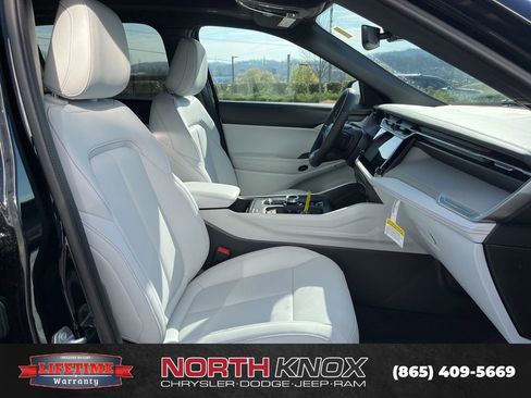 New 2026 Jeep Cherokee Limited image 26