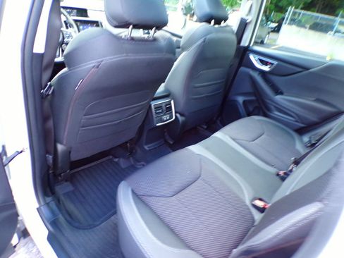 Used 2023 Subaru Forester Premium AWD/4WD image 17