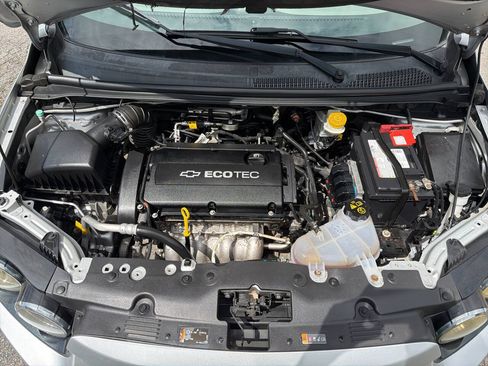 Used 2015 Chevrolet Sonic LT FWD image 33