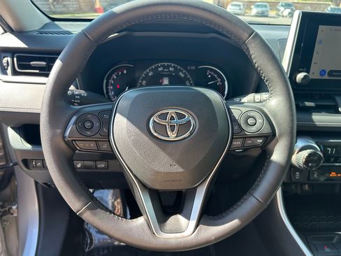Used 2024 Toyota RAV4 XLE AWD/4WD image 12