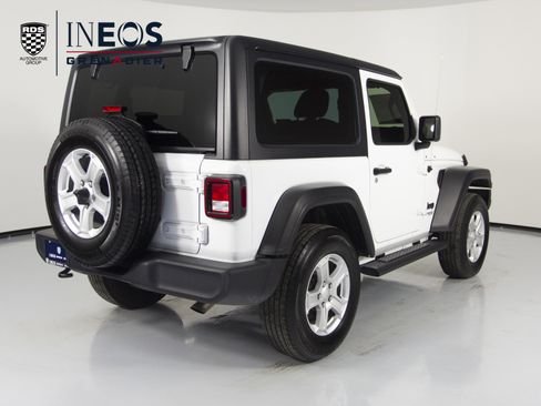 Used 2021 Jeep Wrangler Sport image 5