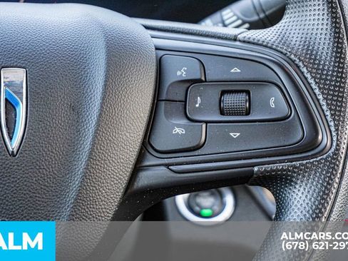 Used 2025 Buick Envista Preferred image 30