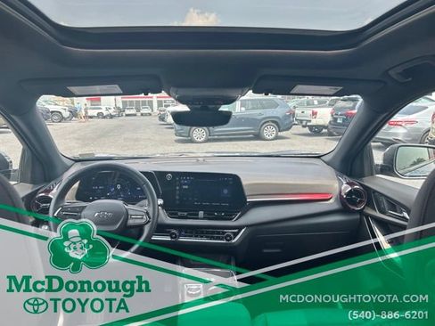Used 2025 Chevrolet Equinox RS w/ Safety and Technology Package AWD/4WD image 11