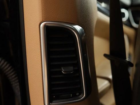 Used 2013 Porsche Panamera 4 Platinum Edition image 45