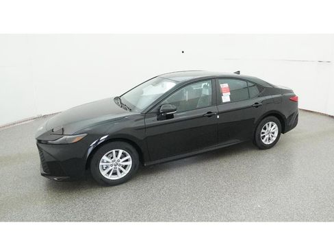 New 2026 Toyota Camry LE image 2