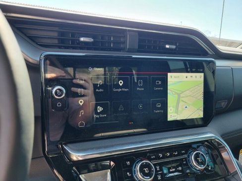 Used 2024 GMC Sierra 1500 Denali w/ Technology Package image 18