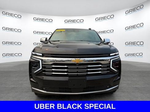 Used 2025 Chevrolet Suburban Premier AWD/4WD image 2