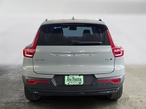 New 2026 Volvo XC40 B5 Plus w/ Climate Package image 6