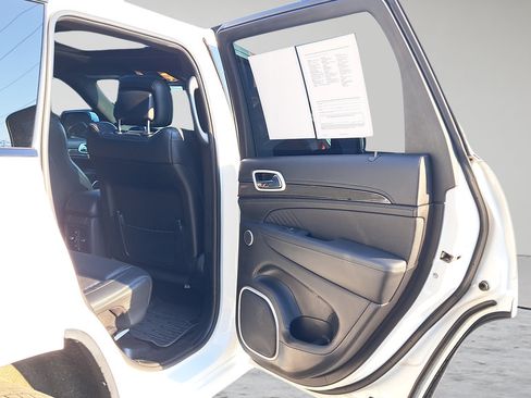 Used 2018 Jeep Grand Cherokee Trackhawk AWD/4WD image 25