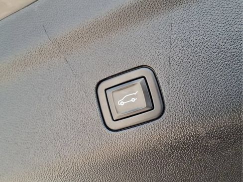 Used 2021 Cadillac Escalade ESV Sport Platinum w/ LPO, Floor Liner Package AWD/4WD image 30