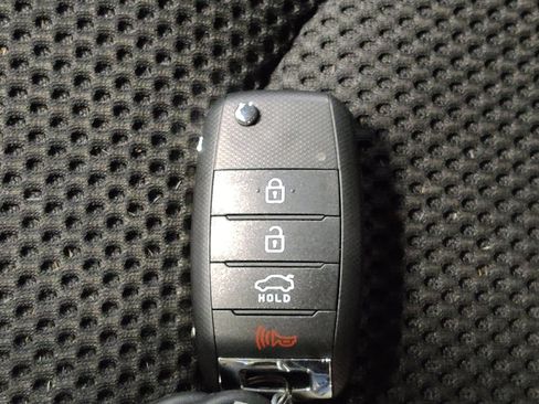 Used 2020 Kia Optima LX image 32