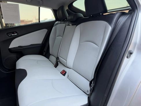 Used 2019 Toyota Prius Limited w/ Carpet Mat Package FWD image 16