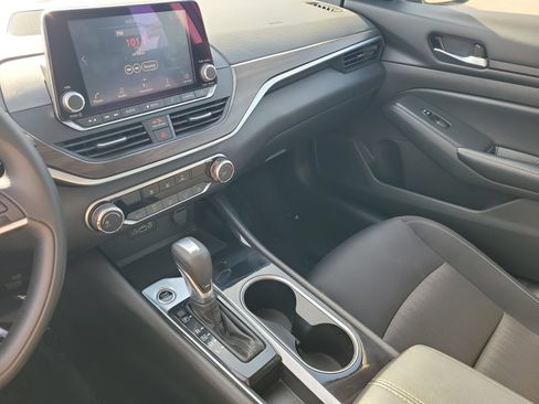 Certified 2024 Nissan Altima 2.5 SV image 34