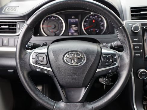 Used 2015 Toyota Camry XSE image 13
