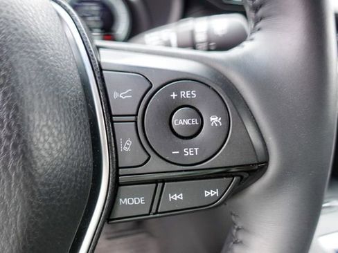 Certified 2024 Toyota Venza Limited image 14