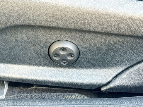 Used 2019 Mercedes-Benz C 300 Sedan w/ Premium Package image 24