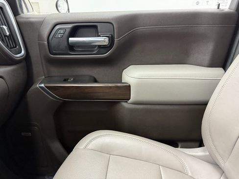 Used 2019 GMC Sierra 1500 SLT image 23