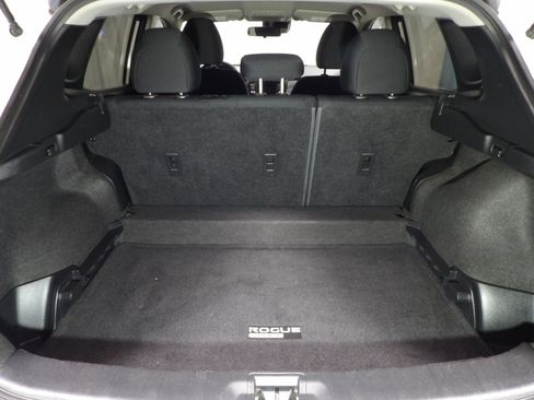 Used 2022 Nissan Rogue Sport S FWD image 8