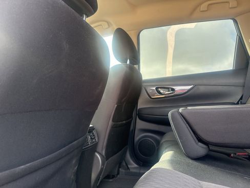 Used 2020 Nissan Rogue S w/ Special Edition Package image 36