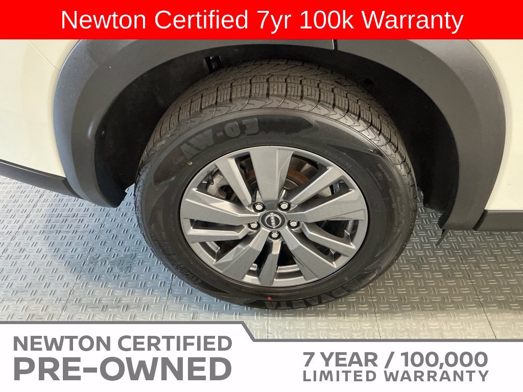 Used 2024 Nissan Pathfinder SV FWD image 44