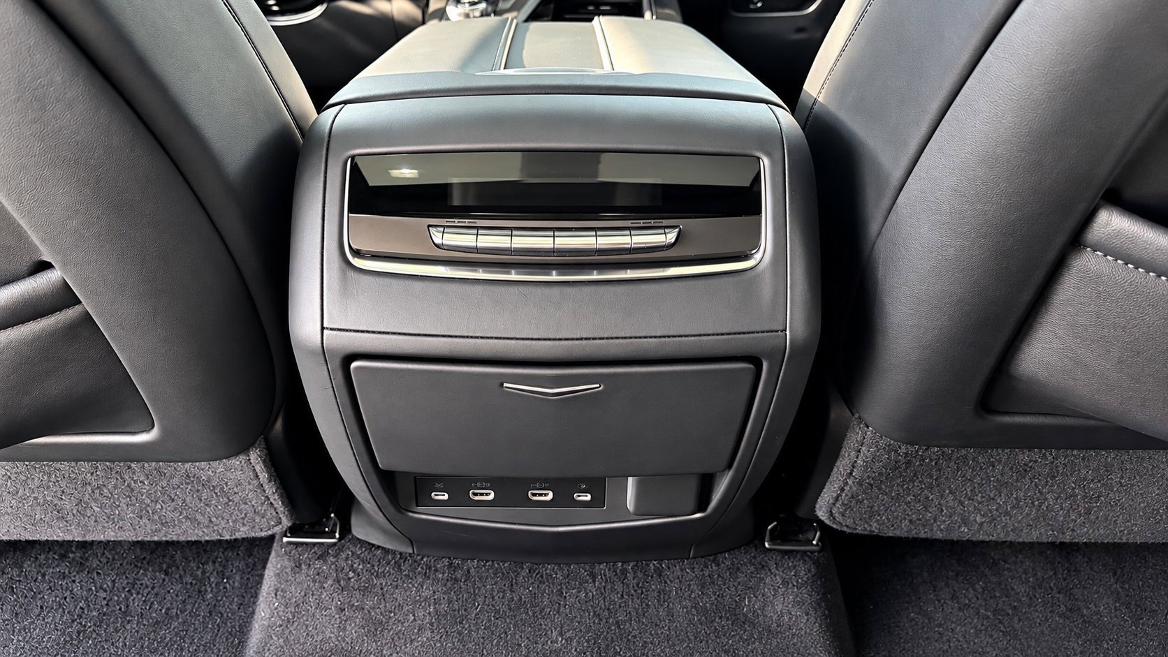 Used 2023 Cadillac Escalade ESV Sport Platinum w/ LPO, ONYX Package RWD image 13