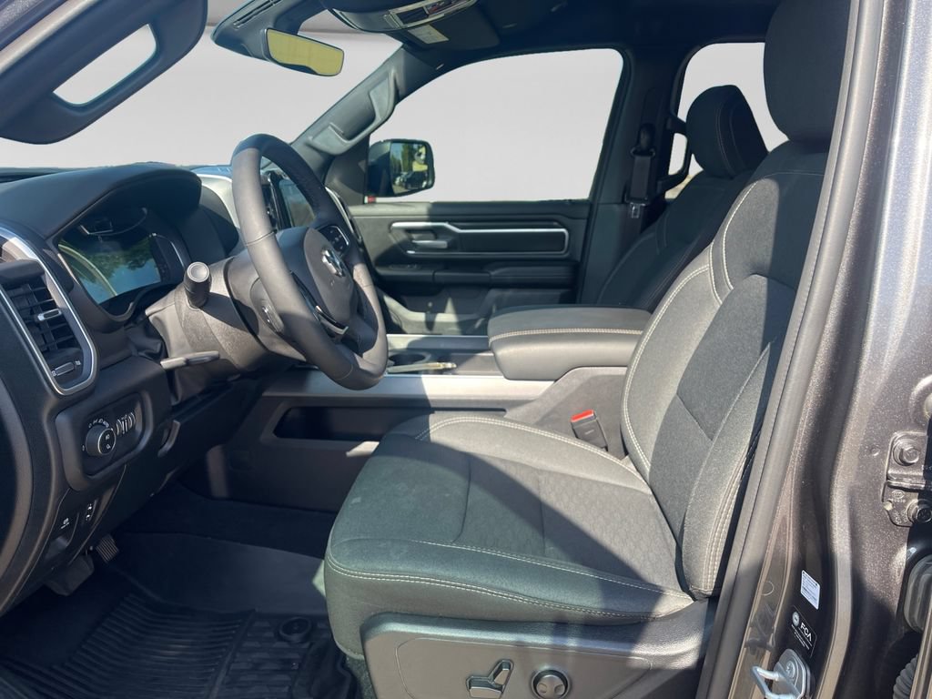 Used 2025 RAM 1500 Big Horn AWD/4WD image 26