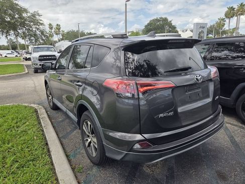 Used 2018 Toyota RAV4 XLE FWD image 4