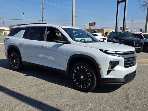 New 2026 Chevrolet Traverse LT w/ Enhanced Driving Package image 16